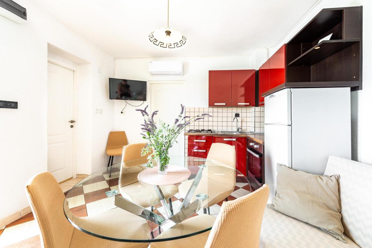 Apartment Lili Pag Town